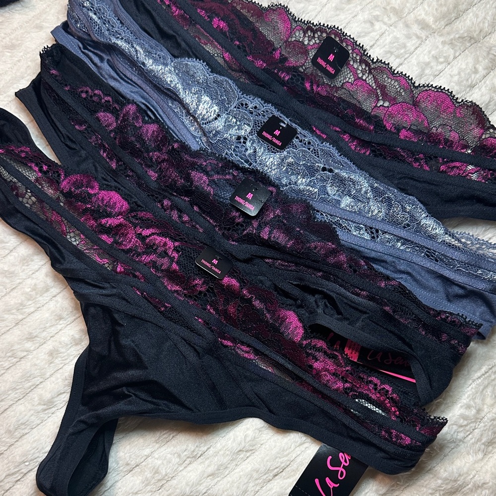 LUXURY THONGS NWT